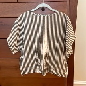 Black Crane striped box top